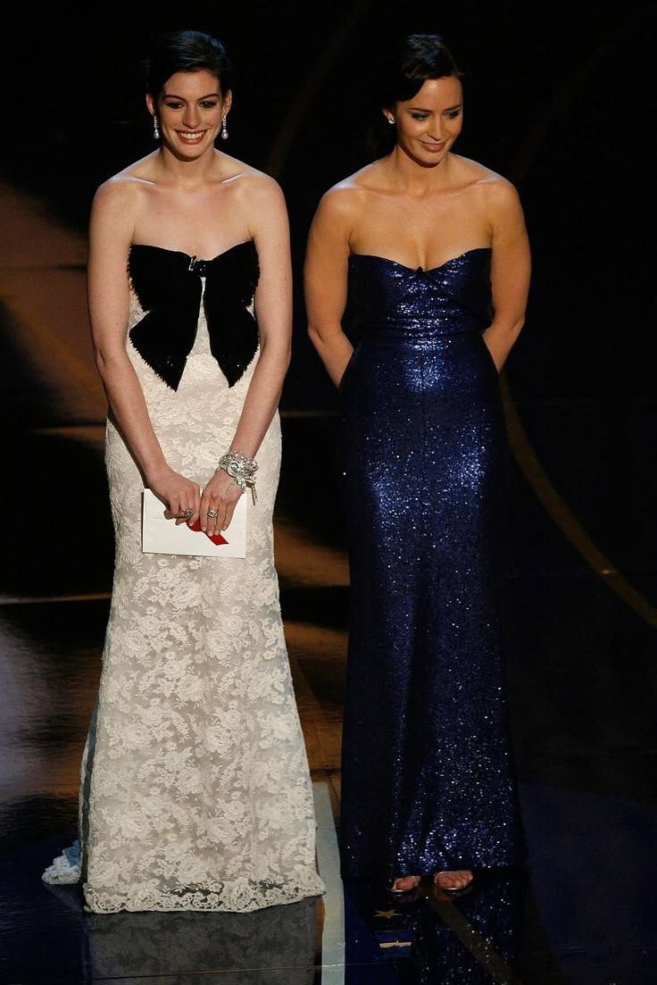Anne Hathaway and Emily Blunt 2006 Oscars poster